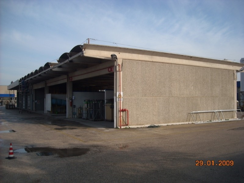 Metal Taccogna srl - Realizzazione capannoni e pensiline