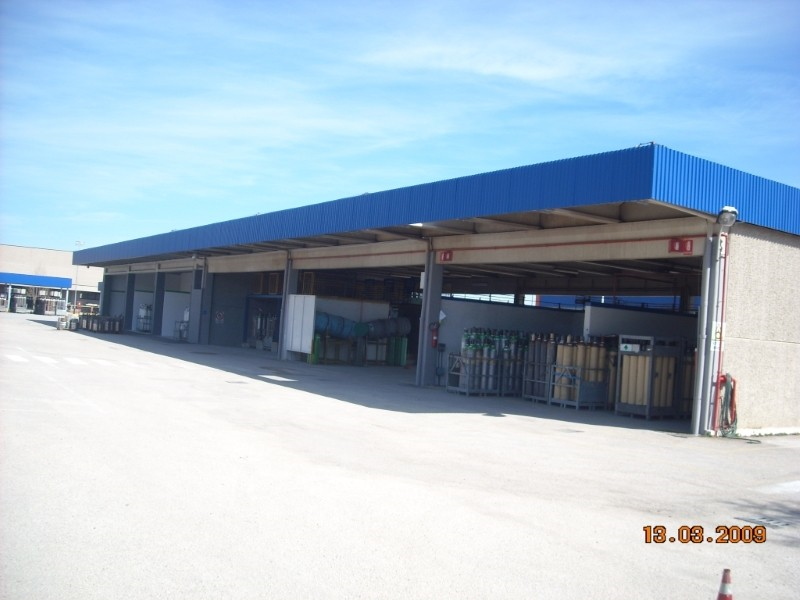 Metal Taccogna srl - Realizzazione capannoni e pensiline