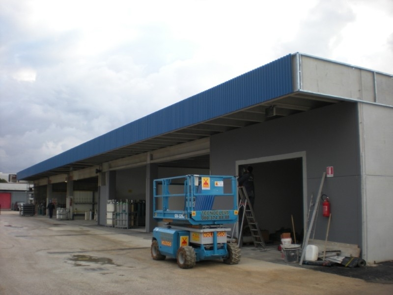 Metal Taccogna srl - Realizzazione capannoni e pensiline