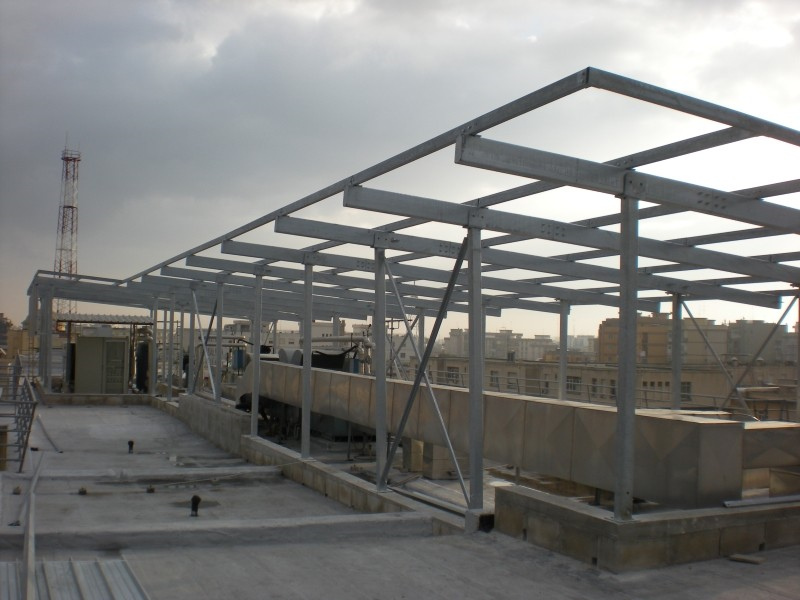 Metal Taccogna srl - Realizzazione capannoni e pensiline