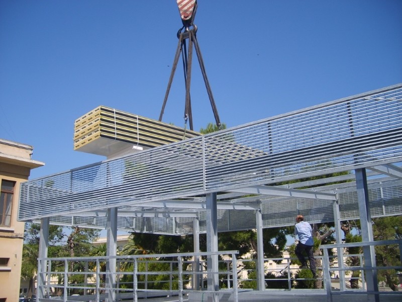 Metal Taccogna srl - Realizzazione capannoni e pensiline