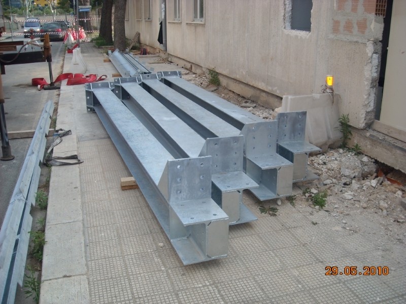 Metal Taccogna srl - Realizzazione capannoni e pensiline