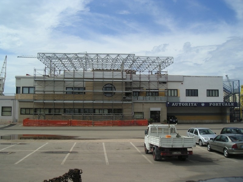 Metal Taccogna srl - Capannoni e pensiline