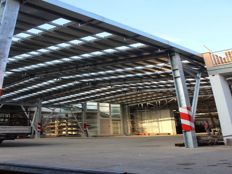 Metal Taccogna srl - Realizzazione capannoni e pensiline