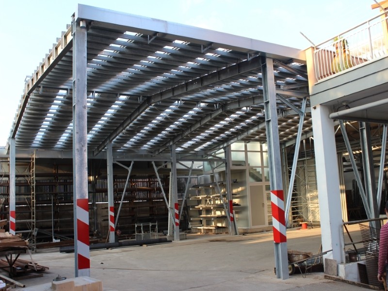Metal Taccogna srl - Realizzazione capannoni e pensiline