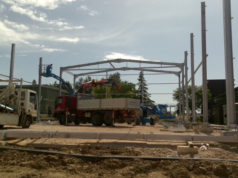 Metal Taccogna srl - Realizzazione capannoni e pensiline