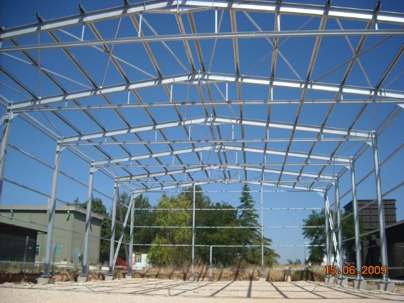 Metal Taccogna srl - Realizzazione capannoni e pensiline